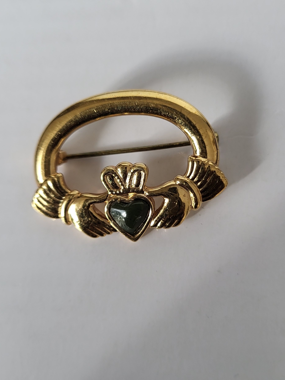 Vintage SOLD'OR 18k Gold Plated Claddagh Brooch with Dark Green Heart